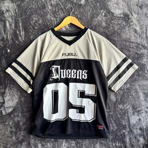 FUBU Queens 05 Mesh Football Jersey V-Neck Gray Black Men's Size M